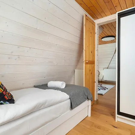 Spacious Family House With Parking And 5 Bedrooms By Renters * Szczyrk