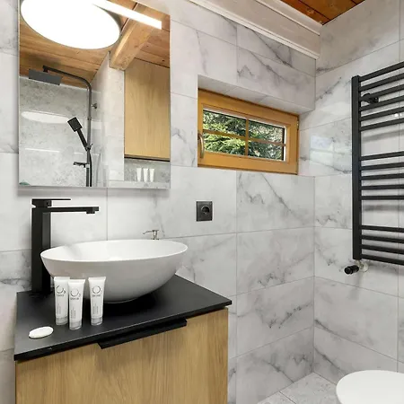 Tatil Evi Spacious Family House With Parking And 5 Bedrooms By Renters
